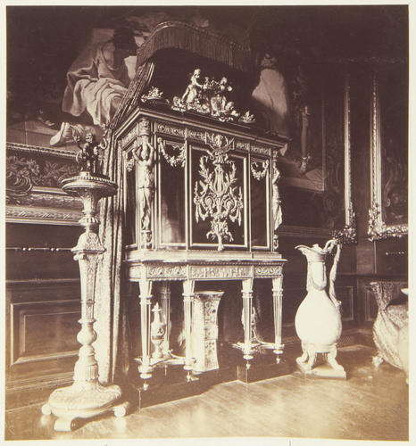 Presence Chamber, anno 1880. Specimens of present Furniture Presence Chamber, anno 1880. Specimens of present Furniture