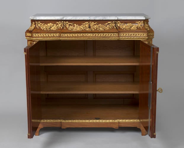 Cabinet Cabinet