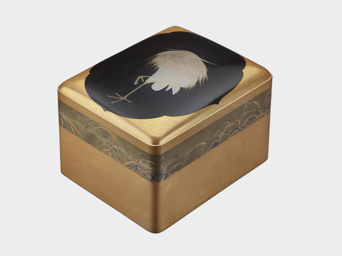 Cosmetic box and cover (tebako)