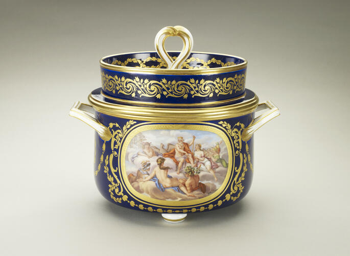 Jatte à glace (part of the Louis XVI dinner service) Jatte à glace (part of the Louis XVI dinner service)