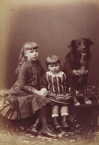 Princess Alexandra and Princess Beatrice of Edinburgh, 1886 [in Portraits of Royal Children Vol. 35 1886-1887]