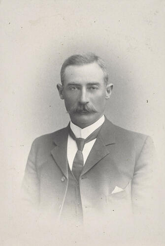 Lieutenant AE Brabant (Imperial Light Horse) died of 5th November 1899 of wounds received near Ladysmith, 3rd Novr 1899: Anglo-Boer War, 1900