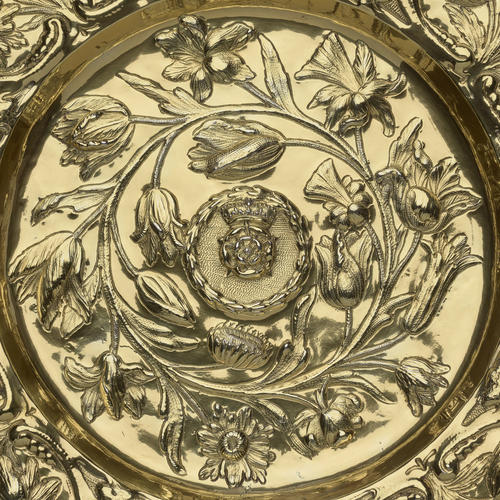 Master: Pair of altar dishes Master: Pair of altar dishes