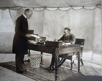 King George V and Lord Stamfordham, Junen 1918