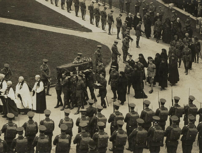 Master: Page 14 from Queen Mary's Album, volume 18, 20 June 1916 to 20 September 1918
Item: Funeral of Princess Louise, Duchess of Connaught, Windsor Castle, 19th March 1917 Master: Page 14 from Queen Mary's Album, volume 18, 20 June 1916 to 20 September 1918
Item: Funeral of Princess Louise, Duchess of Connaught, Windsor Castle, 19th March 1917