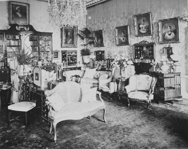 Photograph of the Princess of Wales's Sitting Room, Marlborough House, 1905
