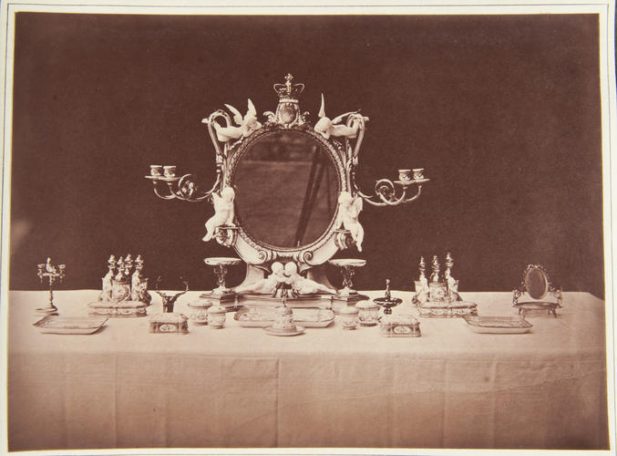 'The Queen's Toilet in Staffordshire Porcelain (Minton) at Osborne' 'The Queen's Toilet in Staffordshire Porcelain (Minton) at Osborne'