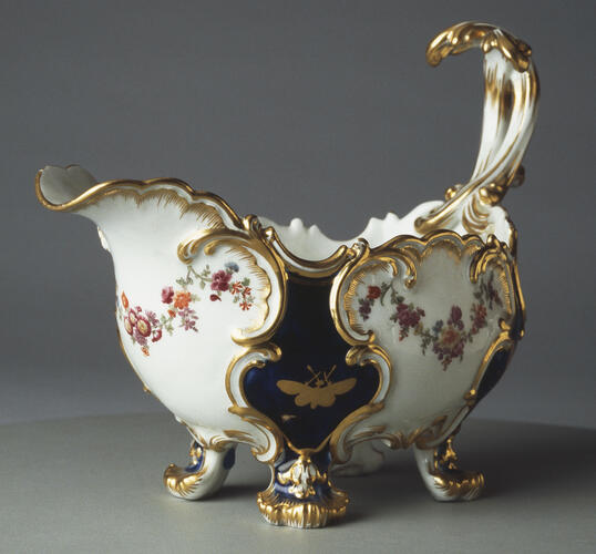 Master: Set of sauce boats
Item: The Mecklenburg Service Master: Set of sauce boats
Item: The Mecklenburg Service