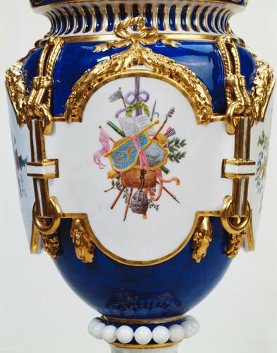 Master: Vase ferrés