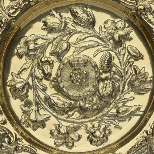 Master: Pair of altar dishes Master: Pair of altar dishes