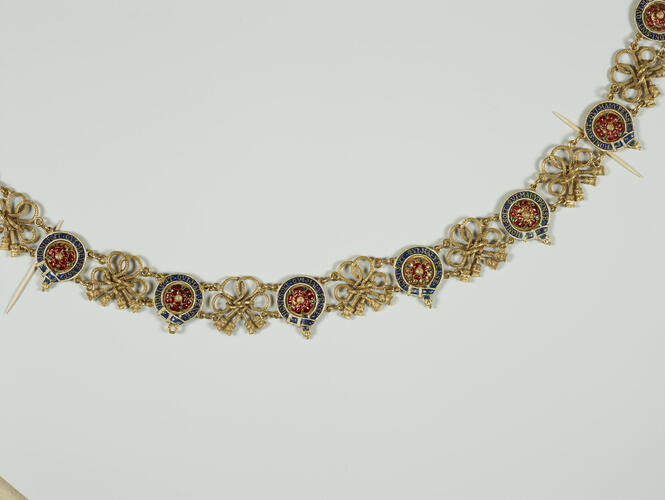 Master: Order of the Garter: Collar with Great George
Item: Order of the Garter: Great George with Collar Badge