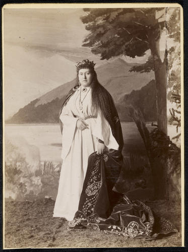 Balmoral, Tableaux-Vivants 5-6 Oct 1888. Princess Beatrice as Queen Margaret