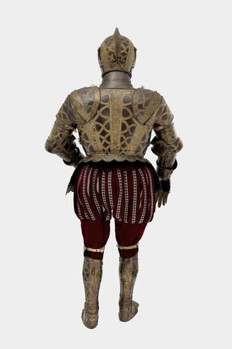 Armour garniture of Sir Christopher Hatton for the field, tourney, tilt and barriers Armour garniture of Sir Christopher Hatton for the field, tourney, tilt and barriers