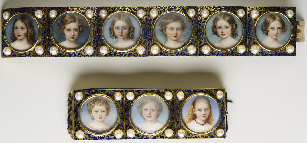 Bracelet with miniatures of Victoria, Princess Royal, Albert Edward , Prince of Wales, Princess Alice, Prince Alfred, Princess Helena and Princess Louise Bracelet with miniatures of Victoria, Princess Royal, Albert Edward , Prince of Wales, Princess Alice, Prince Alfred, Princess Helena and Princess Louise