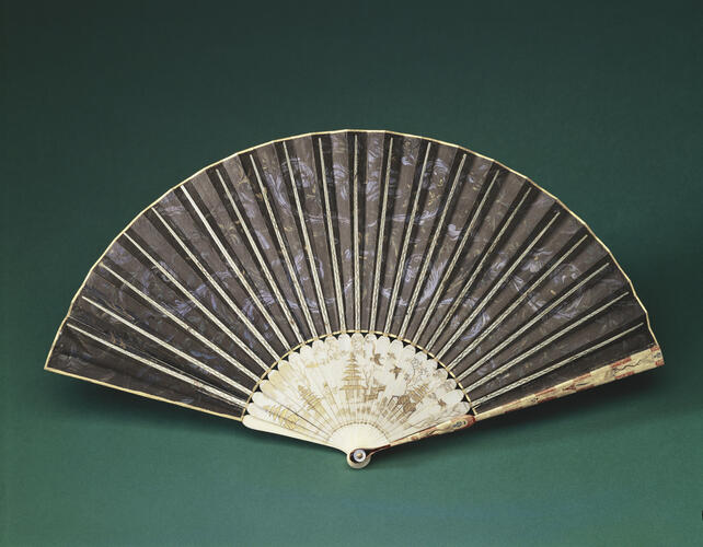 Fan depicting 'Blind Man's Buff'