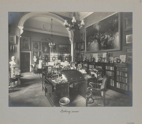 Sitting Room. [King Edward VII Room, Buckingham Palace, 1902-1920]