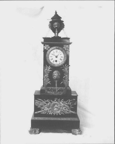 Mantel clock