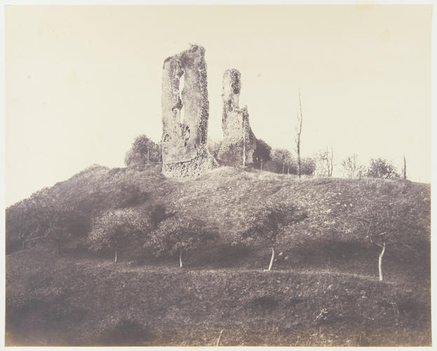 Ruines du Chateau de Boves Ruines du Chateau de Boves