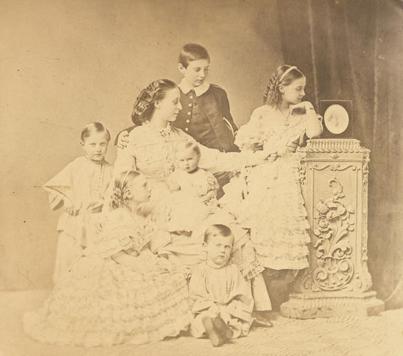 Grand Duchess Alexandra Iosifovna with her children Grand Duchess Alexandra Iosifovna with her children
