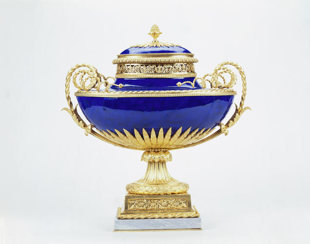 Master: Vase Daguerre ovale