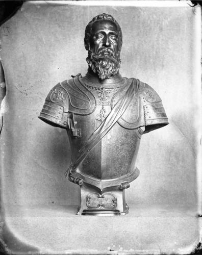 Glass plate negative of Emperor Charles V (1500-1558) Glass plate negative of Emperor Charles V (1500-1558)