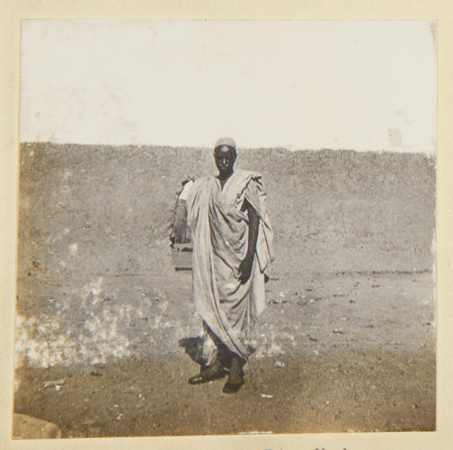 Omdurman: one of Neufeld's jailors in the prison yard [Khartoum 1898]