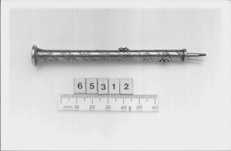 Extending pencil