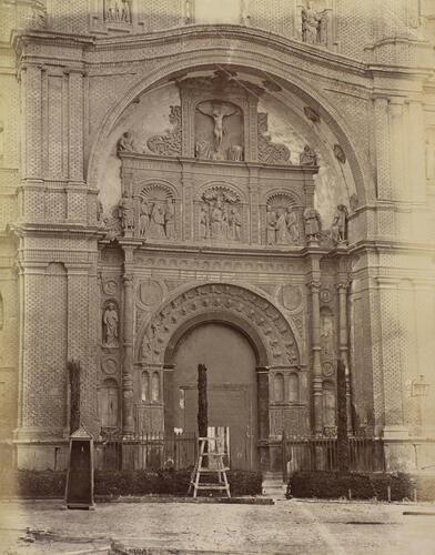 Santa Engracia door, Zaragoza