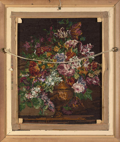 A vase of flowers