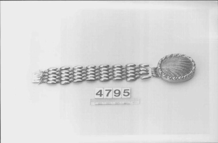 Bracelet containing a miniature of Ernest, Hereditary Prince of Saxe-Coburg-Gotha, (1818-93), later Ernest II, Duke of Saxe-Coburg-Gotha and Prince Albert of Saxe-Coburg-Gotha (1819-61) Bracelet containing a miniature of Ernest, Hereditary Prince of Saxe-Coburg-Gotha, (1818-93), later Ernest II, Duke of Saxe-Coburg-Gotha and Prince Albert of Saxe-Coburg-Gotha (1819-61)