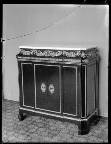 Riesener Cabinet Riesener Cabinet