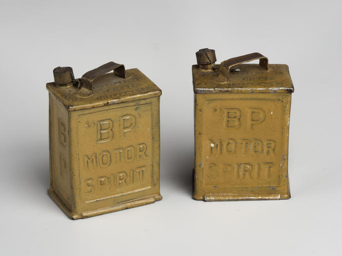 Set of oil cans Set of oil cans