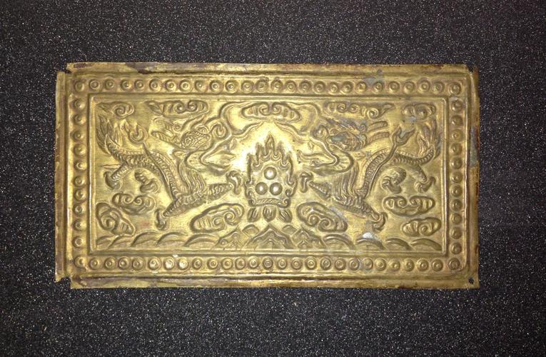 Throne decoration