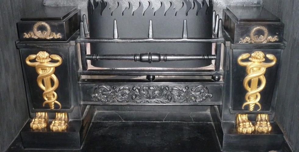 Pair of fire grates