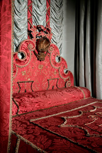 27918_headboard.TIF