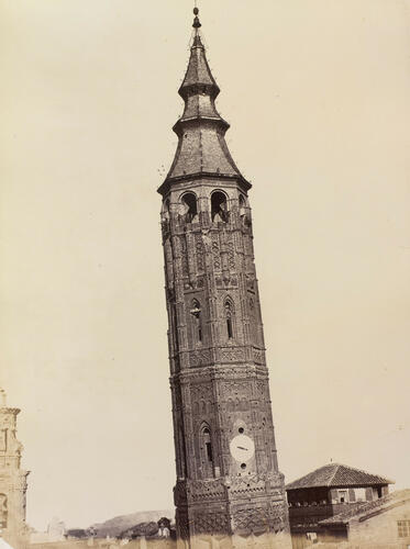 Leaning tower, Zaragoza