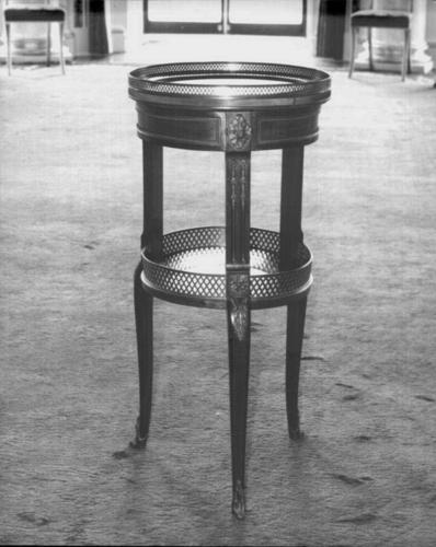 Occasional table
