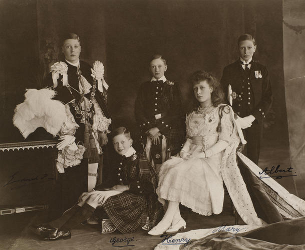 Edward, Prince of Wales, Prince George, Prince Henry, Princess Mary and Prince Albert Edward, Prince of Wales, Prince George, Prince Henry, Princess Mary and Prince Albert