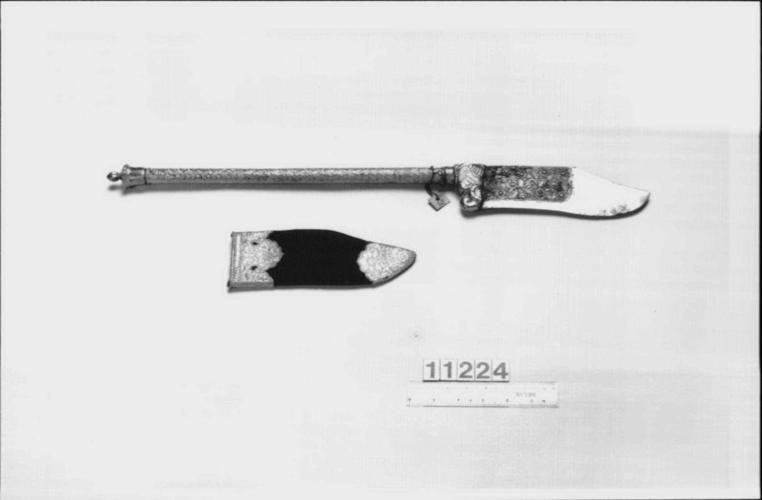 Axe-knife and scabbard