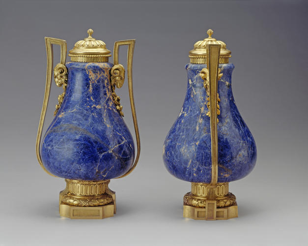 Master: Pair of vases
Item: Vase