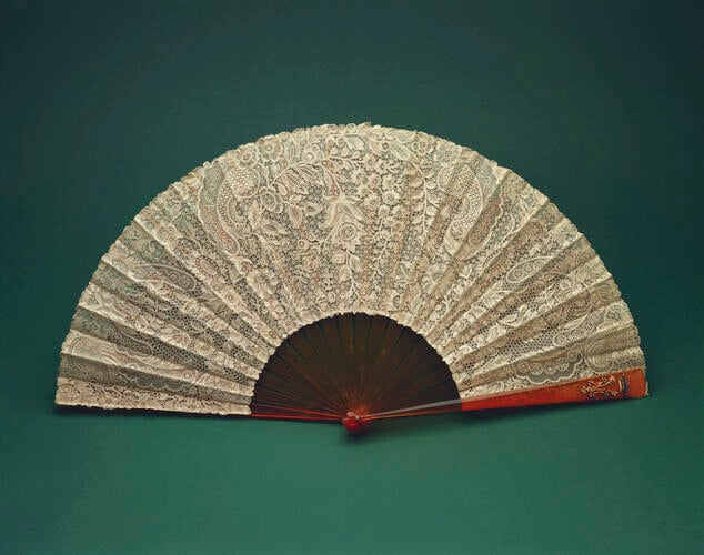 Master: Irish lace fan