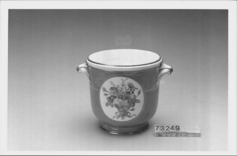 Seau a topette (part of a dinner and dessert service) Seau a topette (part of a dinner and dessert service)