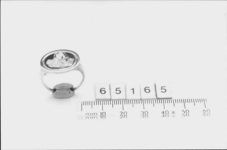 Ring with a cameo of Jupiter