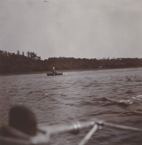 Rowing on the river Beaulieu