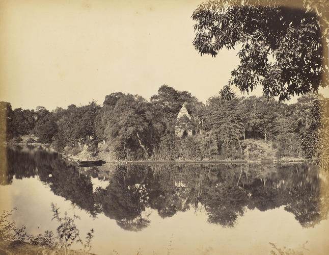 The Island in the Lake near Parvati Hill, Pune The Island in the Lake near Parvati Hill, Pune