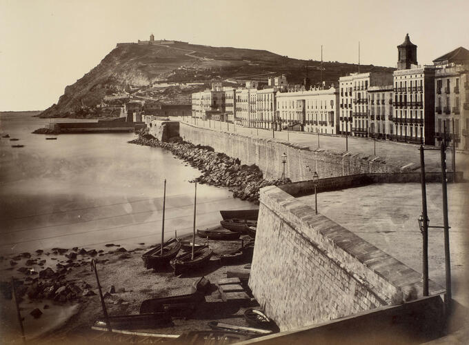 Muralla del Mar and Castell de Montjuic