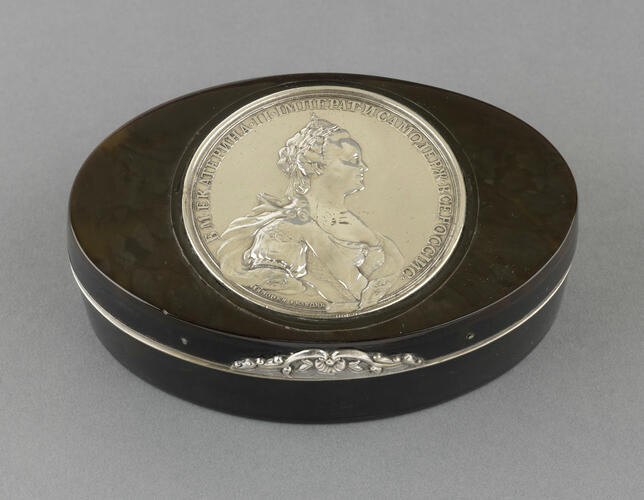 Snuffbox with coronation medal of Empress Catherine II (1729-1796)
