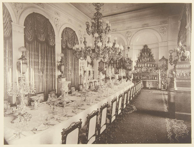 Kleiner Speise-Saal [Small Dining Room, Ein Kaiserheim]