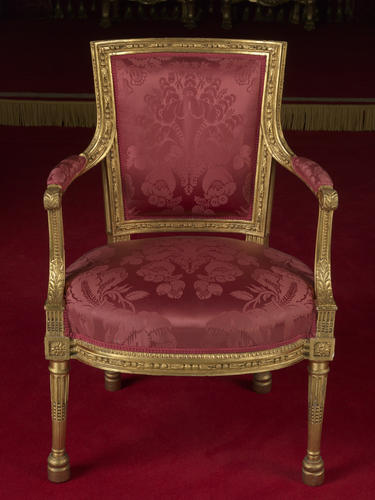 Set of elbow chairs