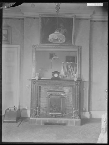 Chimney piece in Room 323 Chimney piece in Room 323